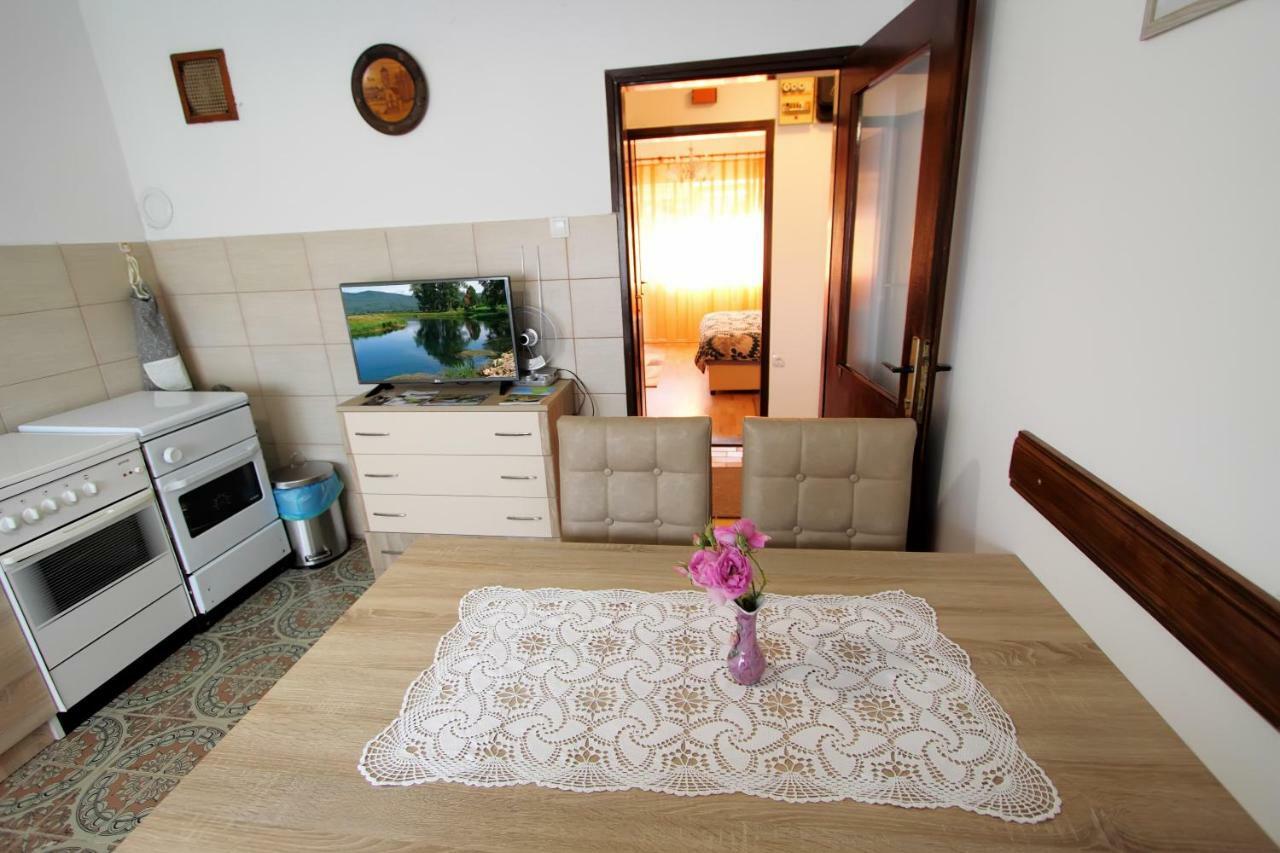 Nikolina I Katarina Apartment Otocac Ngoại thất bức ảnh