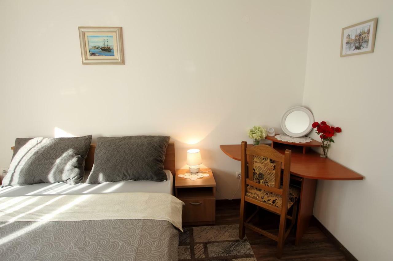 Nikolina I Katarina Apartment Otocac Ngoại thất bức ảnh