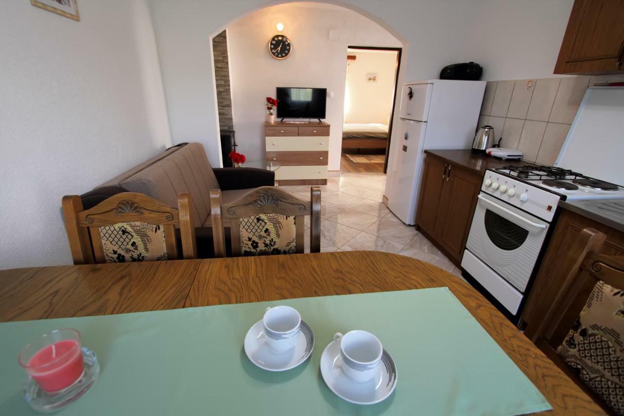 Nikolina I Katarina Apartment Otocac Ngoại thất bức ảnh